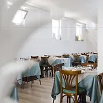 Paradiso Hotel 3*
