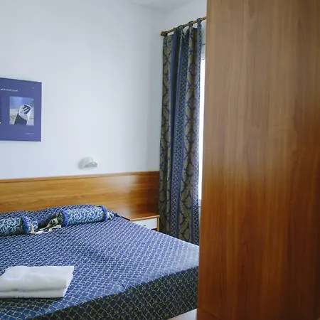 Paradiso Hotel 3*