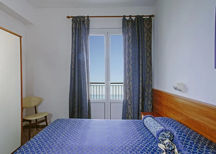 Paradiso 酒店 西尼加利亚