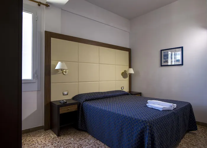 Paradiso 西尼加利亚