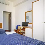 Paradiso Hotel 3*