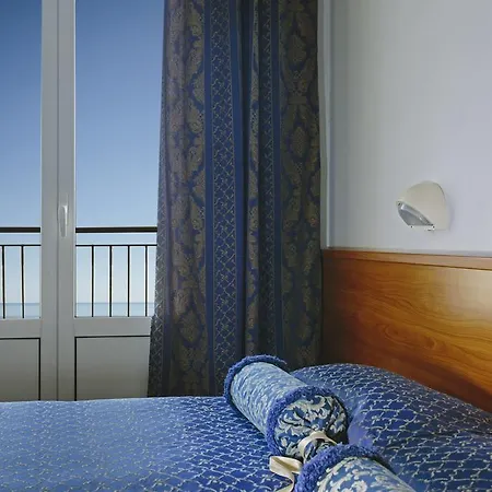 Paradiso فندق سينِغاليا