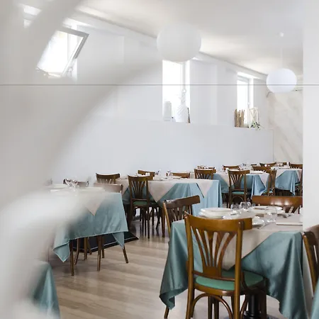 Paradiso ホテル 3*