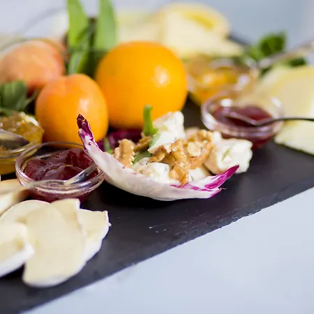 Paradiso ホテル 3*