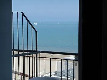 Paradiso فندق سينِغاليا