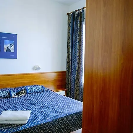 فندق Paradiso 3*