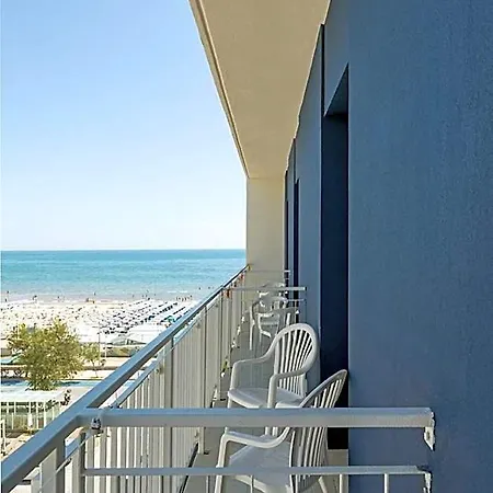 فندق Paradiso 3*